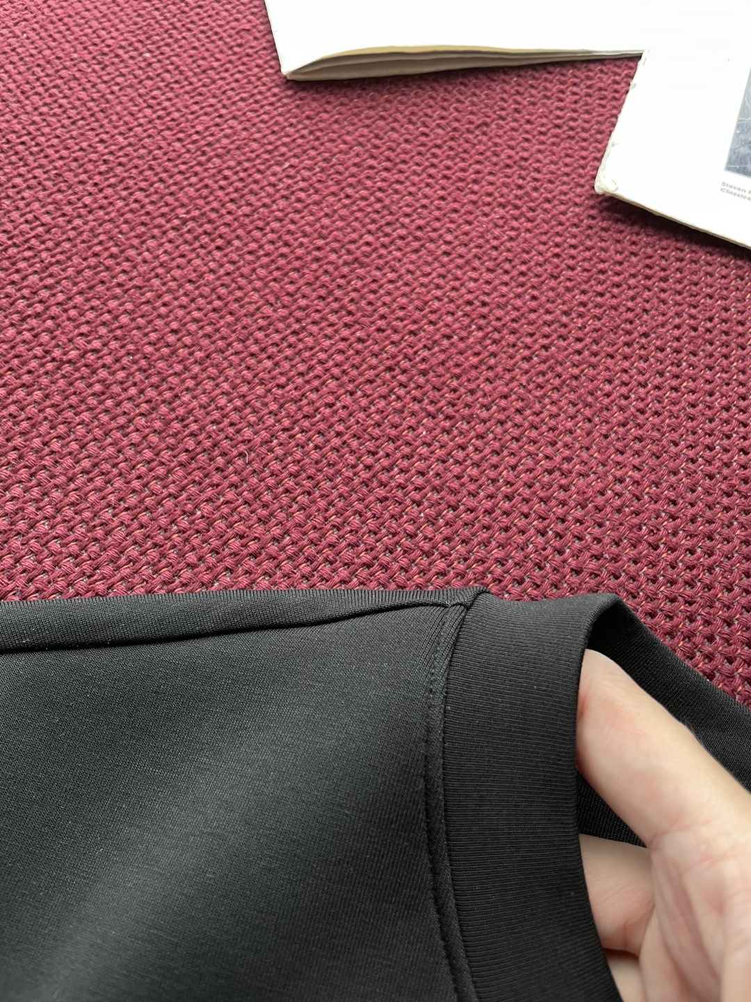 Gucc 2025秋冬 男士短袖 专柜的最经典系列 最简单基础的经典款 很简单 重点看面料这次我们拿到的