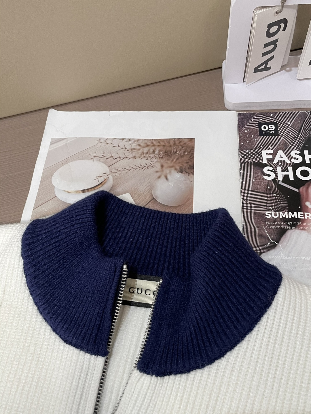 Gucc 爆款 2025秋冬 高级定制 都市风十足 加厚款开衫毛衣。 采用进口羊毛混纺面料 柔软细腻 男