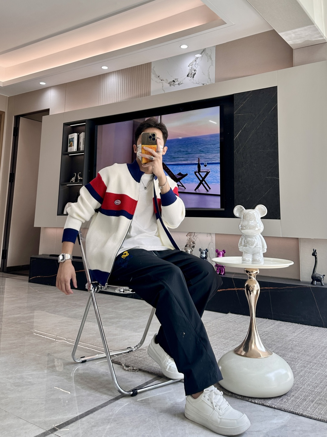 Gucc 爆款 2025秋冬 高级定制 都市风十足 加厚款开衫毛衣。 采用进口羊毛混纺面料 柔软细腻 男