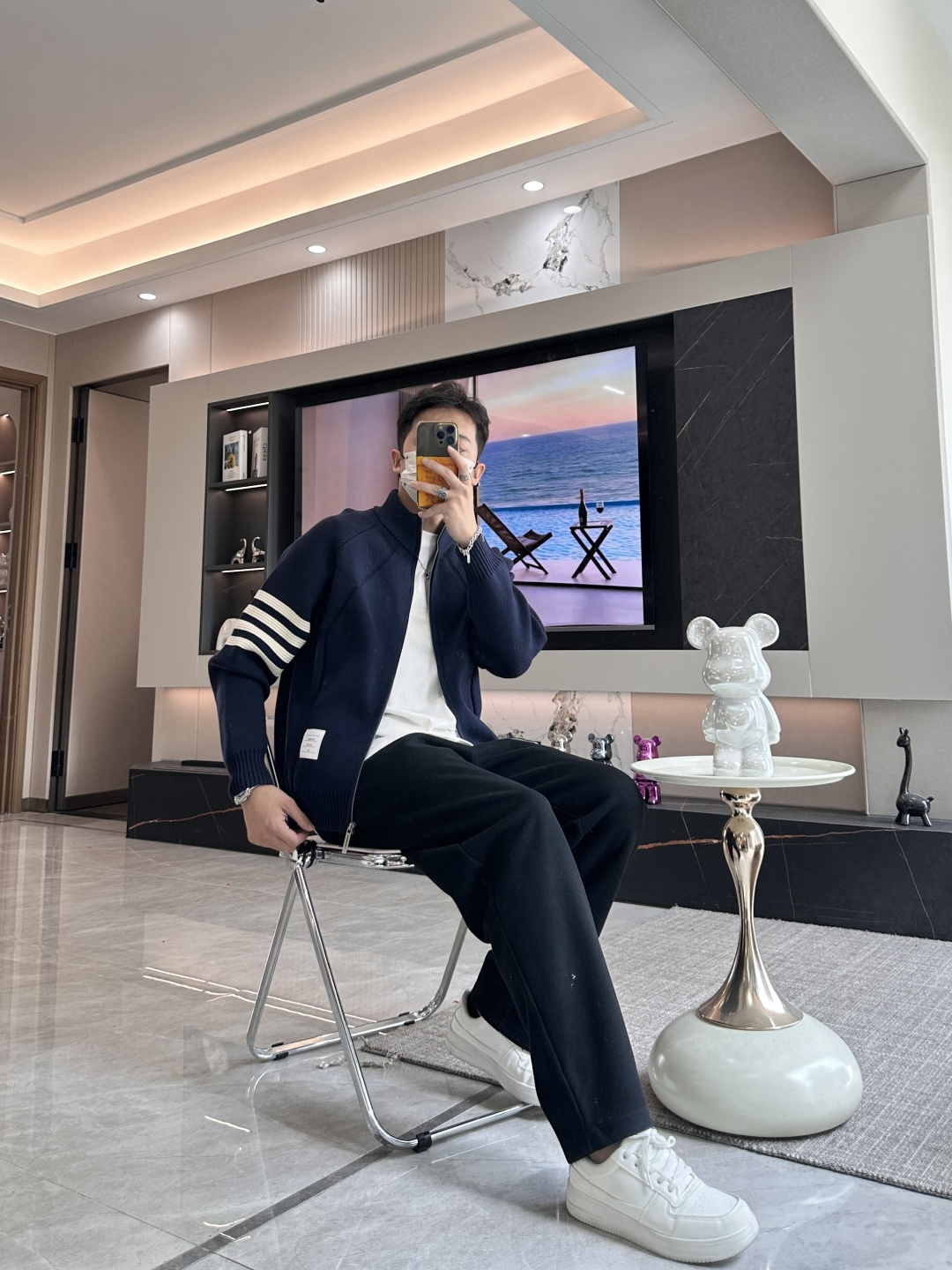 TB 爆款 2025秋冬 高级定制 都市风十足 加厚款开衫毛衣。 采用进口羊毛混纺面料 柔软细腻 男人的