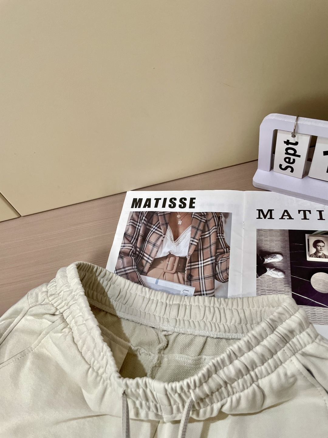 马吉拉 2025秋冬最新休闲裤 潮人必备 版型超赞，能很好的修复各种腿型，非常个性！柔软排汗，舒适度极高