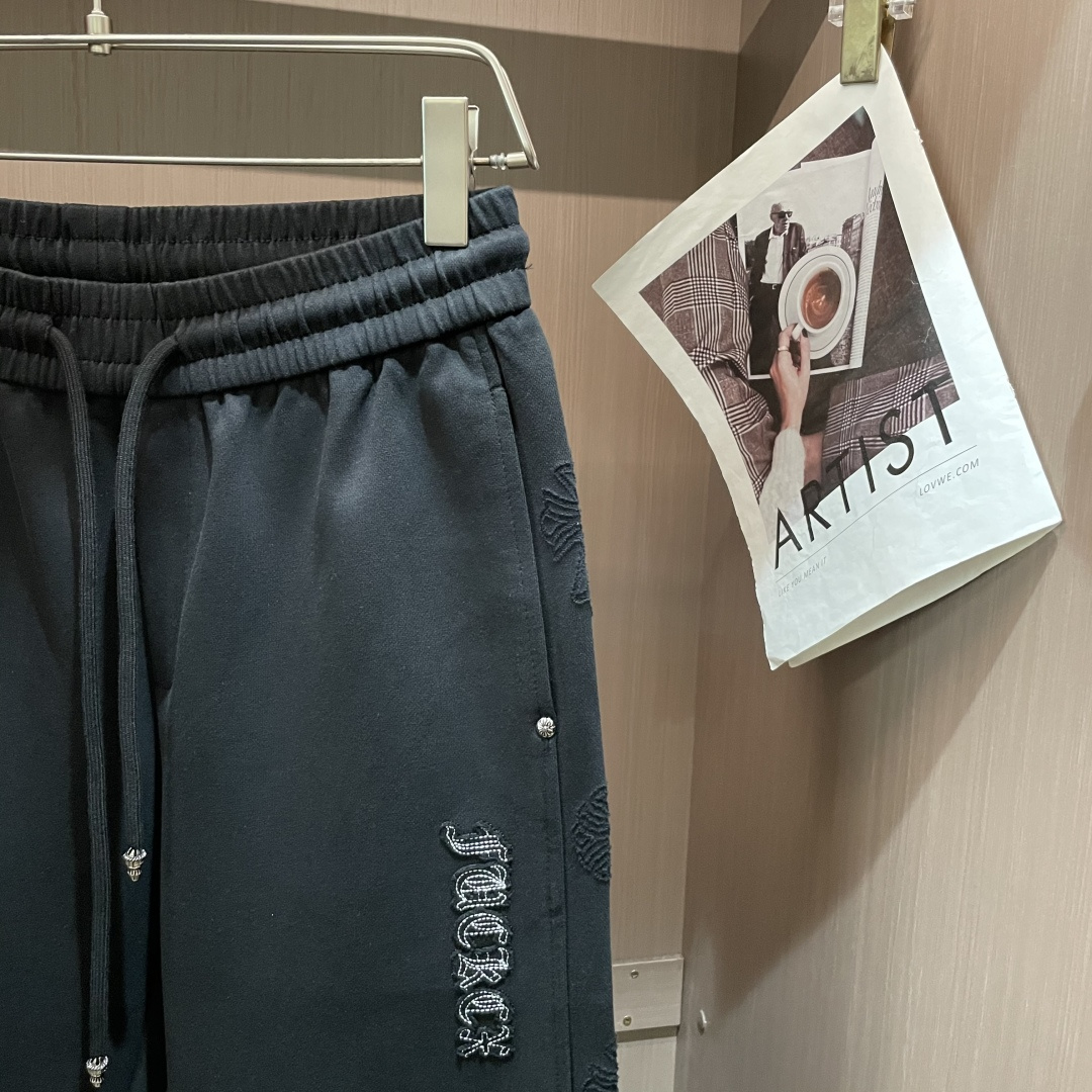 克罗心 2025秋冬最新休闲裤 潮人必备 版型超赞，能很好的修复各种腿型，非常个性！柔软排汗，舒适度极高