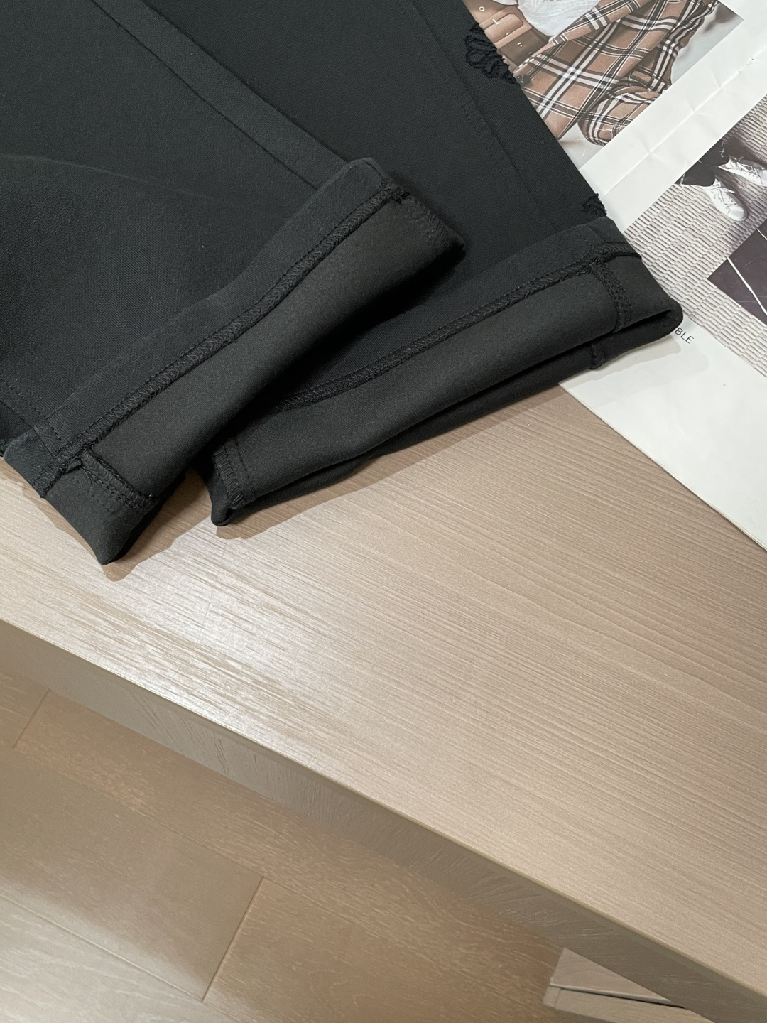 克罗心 2025秋冬最新休闲裤 潮人必备 版型超赞，能很好的修复各种腿型，非常个性！柔软排汗，舒适度极高