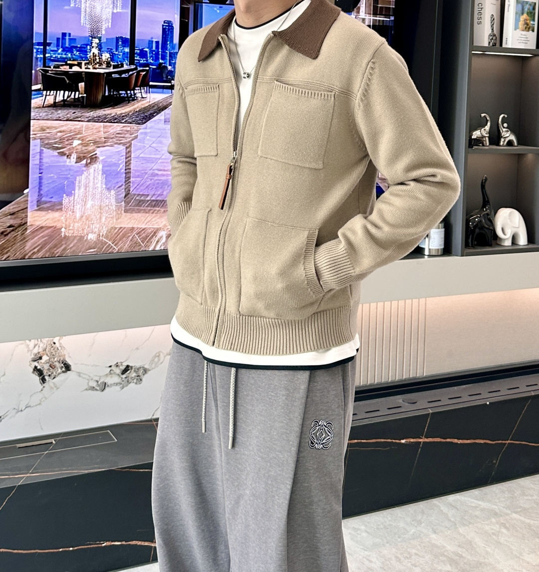 LOEWE 2025秋冬系列解构主义针织夹克：当建筑美学邂逅羊毛肌理核心设计叙事本季LOEWE以