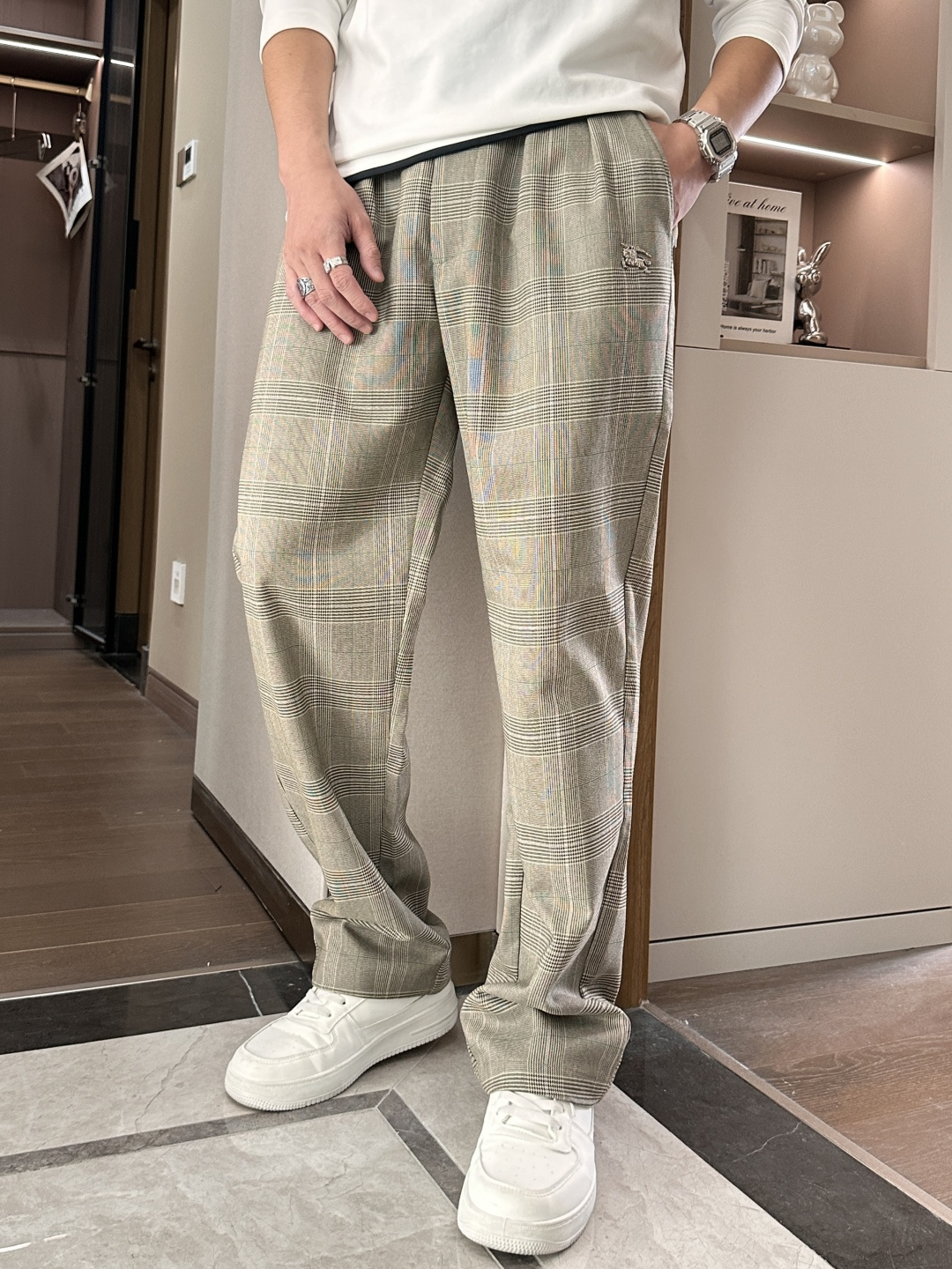 Bur 2025秋冬最新休闲西裤 潮人必备 版型超赞，能很好的修复各种腿型，非常个性！柔软排汗，舒适度极