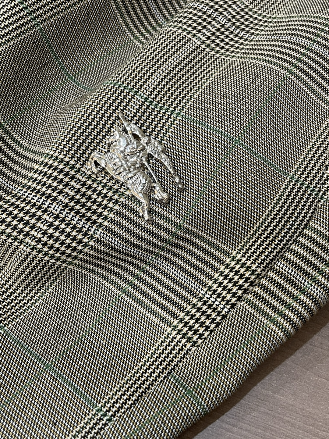 Bur 2025秋冬最新休闲西裤 潮人必备 版型超赞，能很好的修复各种腿型，非常个性！柔软排汗，舒适度极