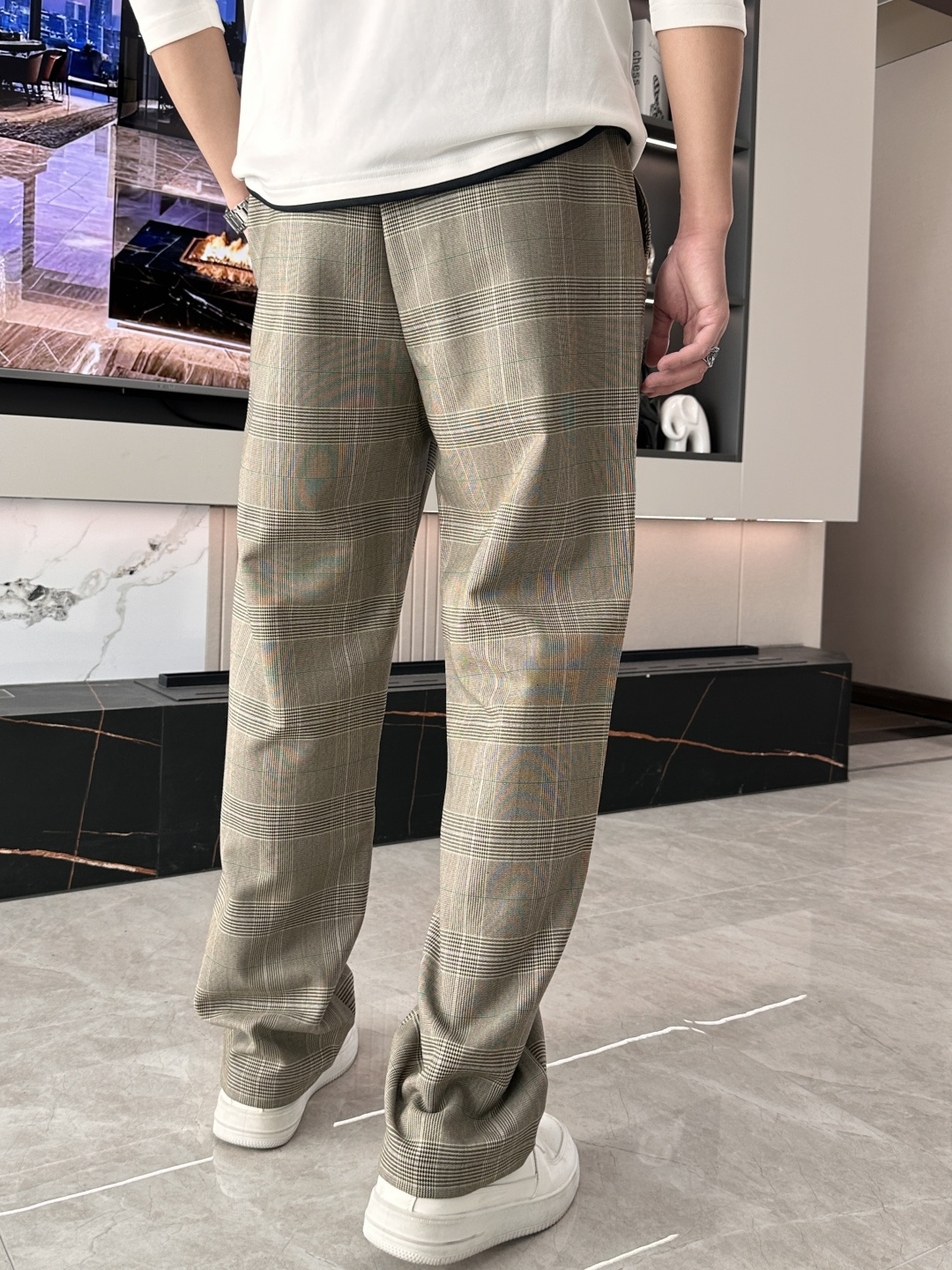 Bur 2025秋冬最新休闲西裤 潮人必备 版型超赞，能很好的修复各种腿型，非常个性！柔软排汗，舒适度极