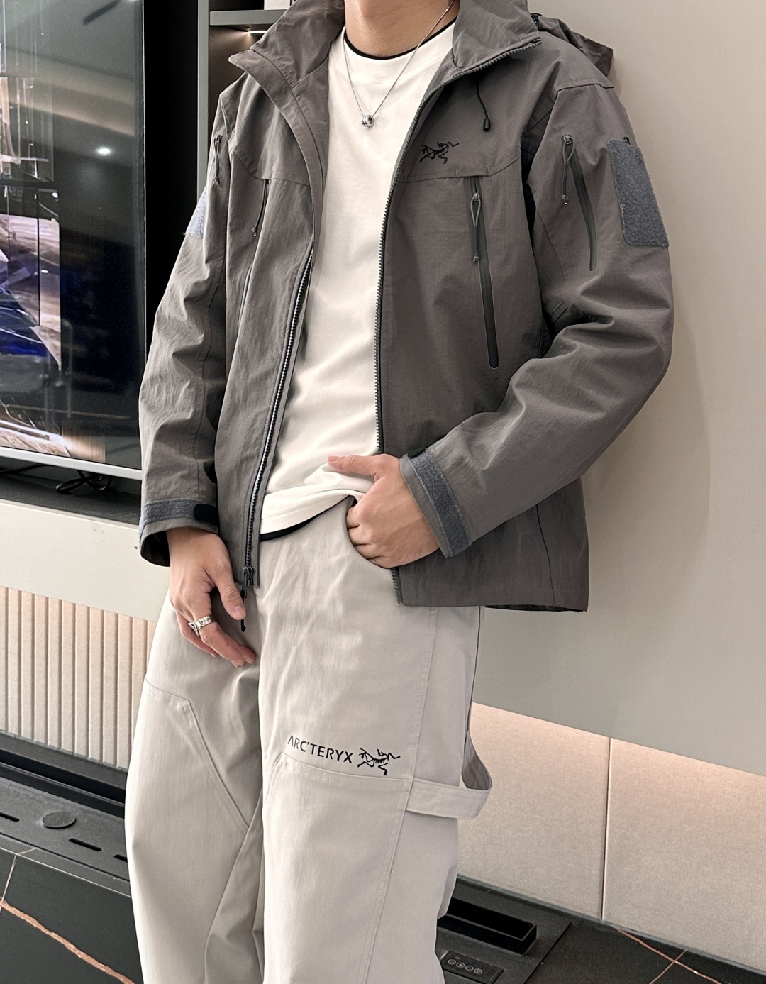 Arcteryx/始祖鸟 2025春秋新款软壳连帽夹克冲锋衣外套这款GAMMALT夹克采用轻薄耐磨的WE