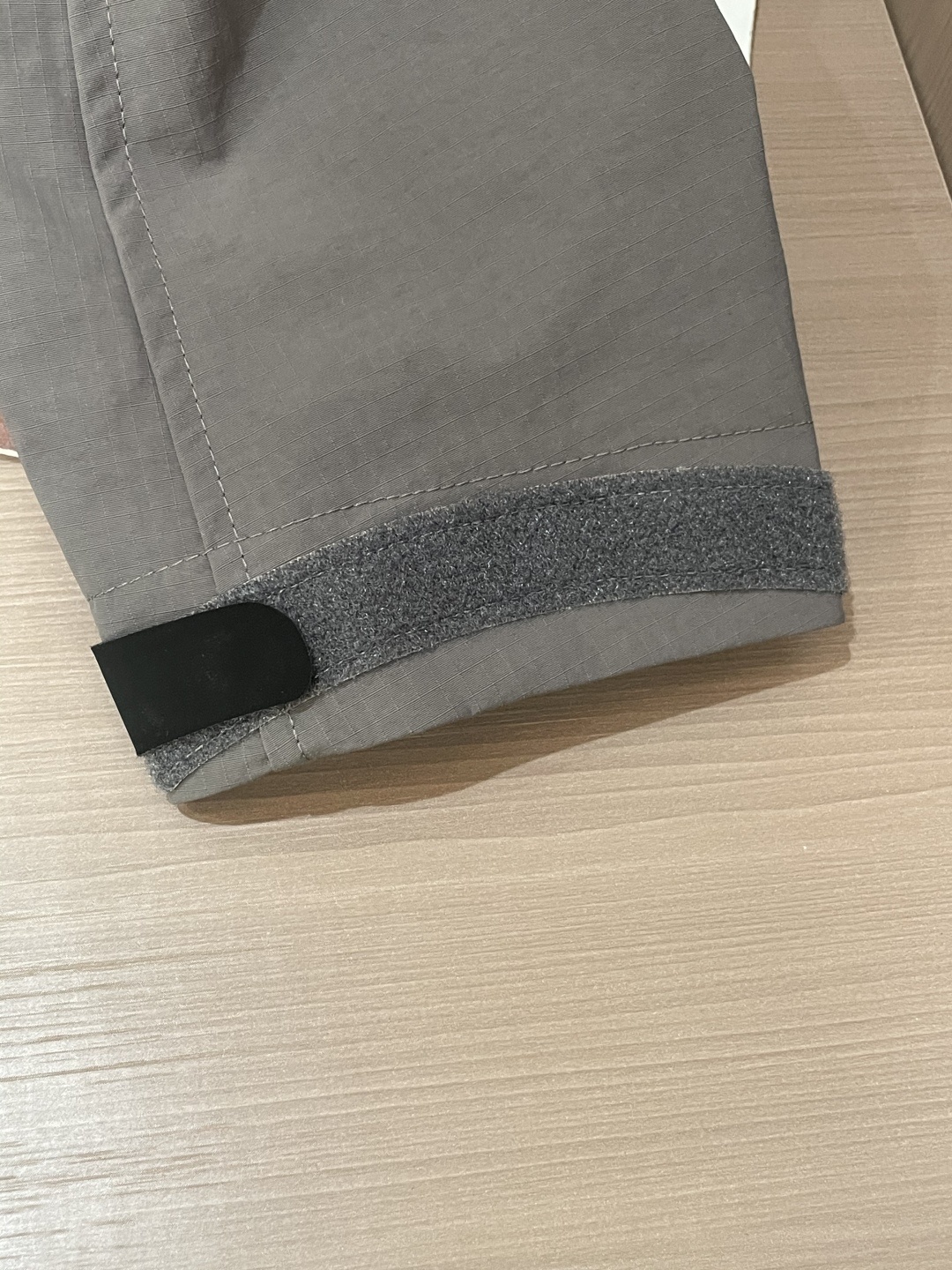 Arcteryx/始祖鸟 2025春秋新款软壳连帽夹克冲锋衣外套这款GAMMALT夹克采用轻薄耐磨的WE