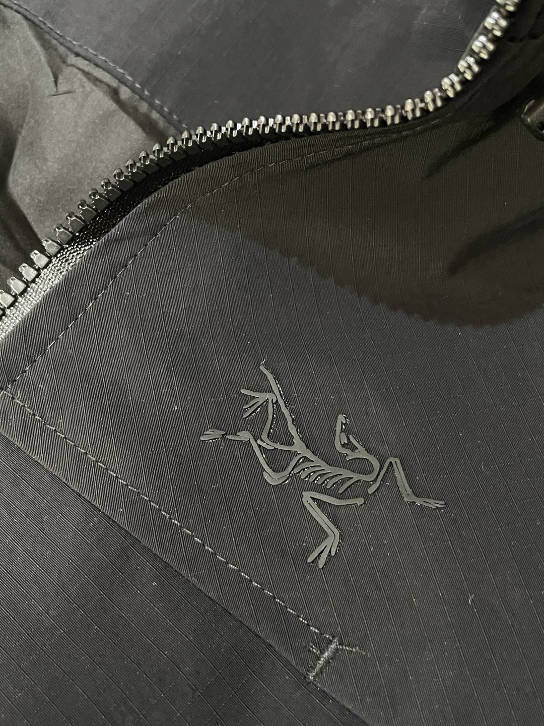 Arcteryx/始祖鸟 2025春秋新款软壳连帽夹克冲锋衣外套这款GAMMALT夹克采用轻薄耐磨的WE