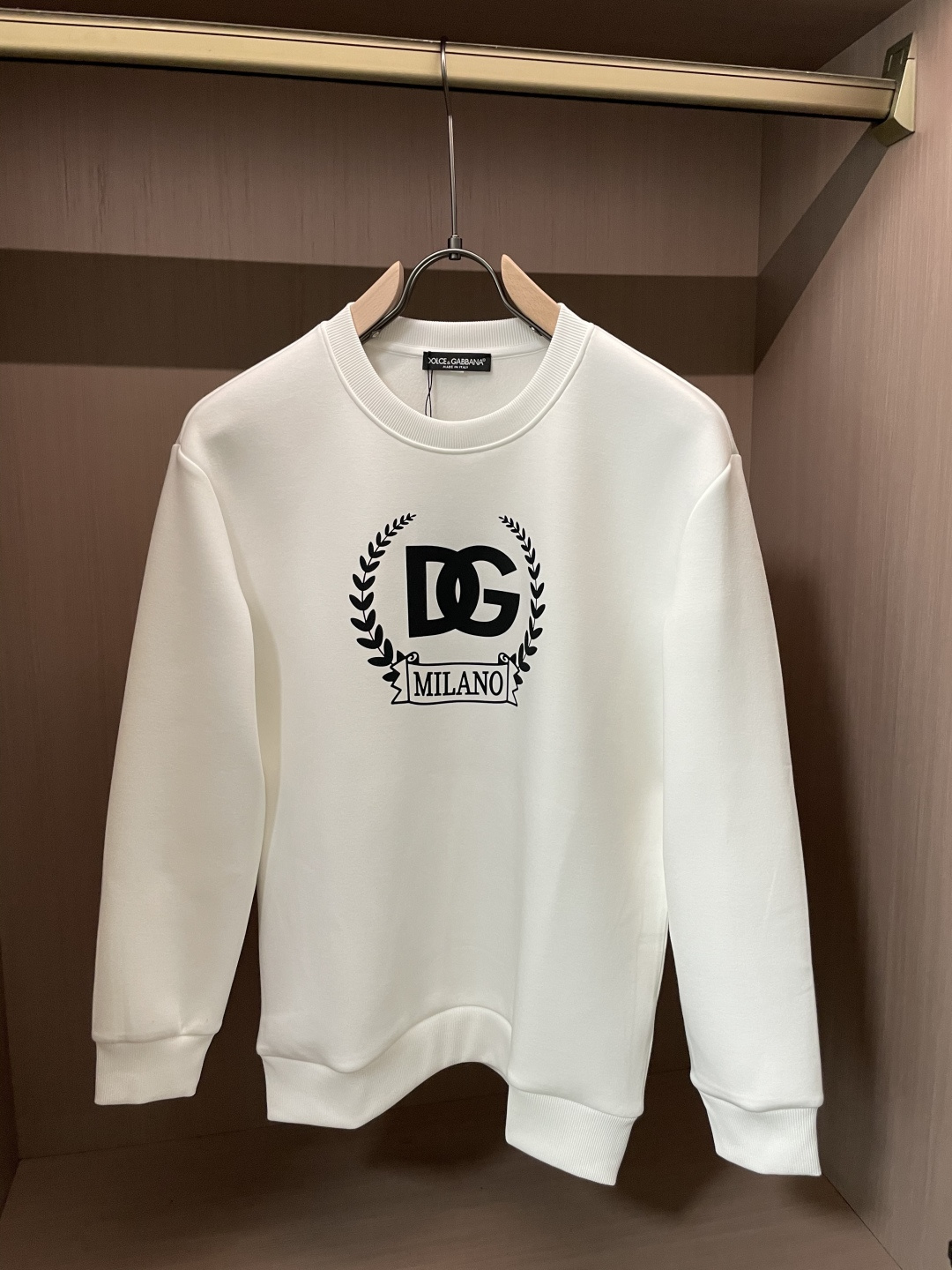 P115
DG /秋冬新品 
定制顶级卫衣棉，面料特别有质感，冬季必备单品，保暖性好。男女通穿，细节到位，版型超赞，上身效果非常好！百搭单品！5️⃣ S～XL。偏大下单报身高体重





