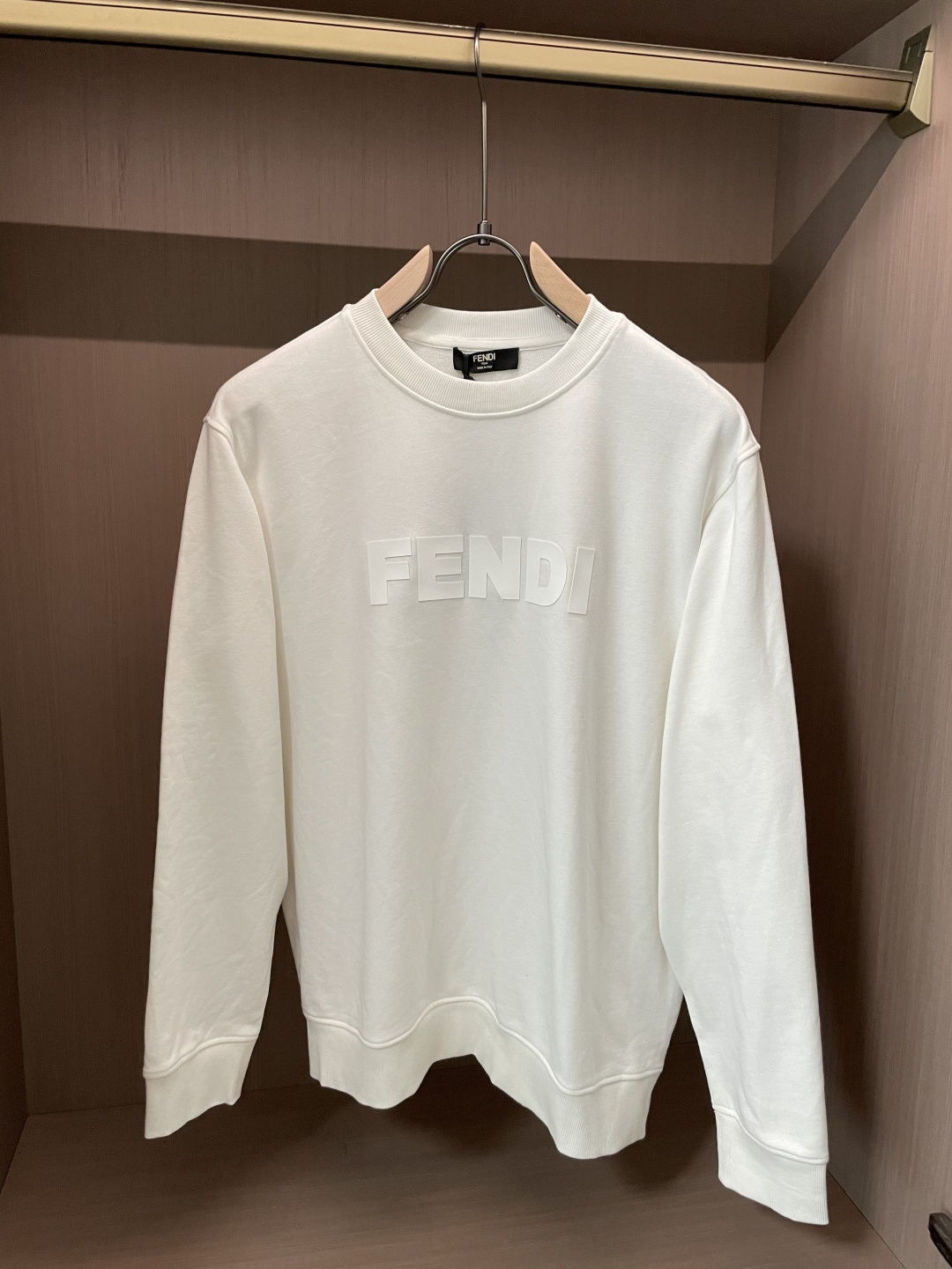 P115
FD  /秋冬新品 
定制顶级卫衣棉，面料特别有质感，冬季必备单品，保暖性好。男女通穿，细节到位，版型超赞，上身效果非常好！百搭单品！🚀尺码S-XL




