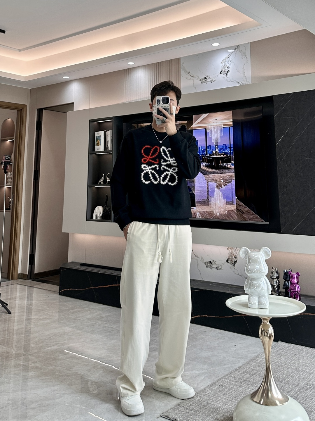 Loewe /秋冬新品 定制顶级卫衣棉,面料特别有质感,重工刺绣!冬季必备单品,保暖性好。男女通穿,细节到位,版型超赞 Loewe /秋冬新品 定制顶级卫衣棉,面料特别有质感,重工刺绣!冬季必备单品,保暖性好。男女通穿,细节到位,版型超赞