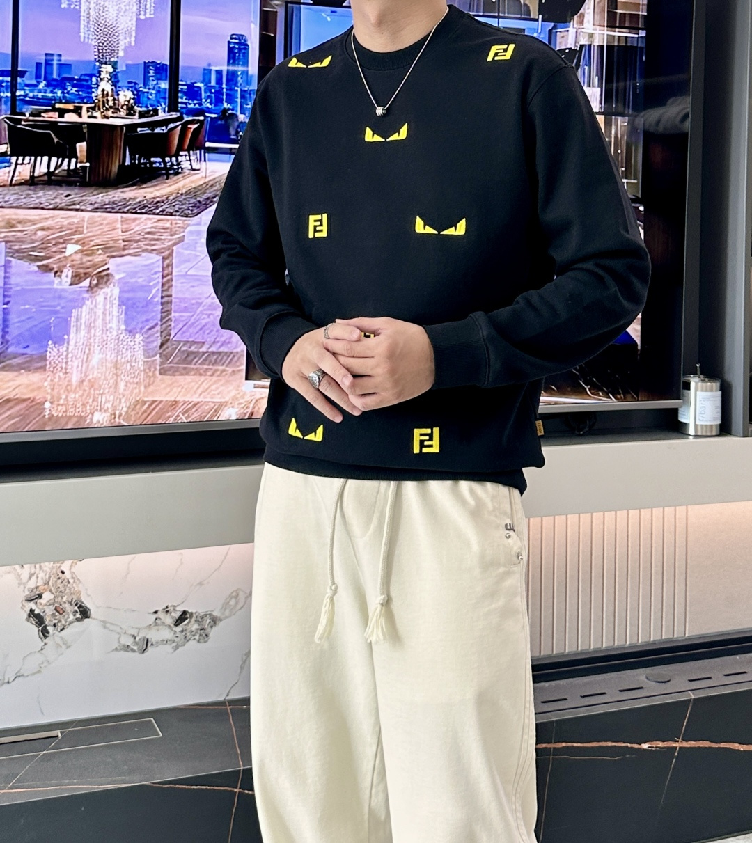 NO:571824,FD /2025 Autumn and Winter New Products Customized top-quality sweatshirt cotton, the fabric has a special texture and heavy embroidery!  A must-have item in winter, it has good warmth retention. It can be worn by both men and women, the details are in place, the shape is awesome, and the upper body effect is very good!  Versatile item!  Size M-XXL,,hoodie,sweatshirts,alexander wang19860909FD /2025秋冬新品 定制顶级卫衣棉,面料特别有质感,重工刺绣！冬季必备单品,保暖性好.男女通穿,细节到位,版型超赞,上身效果非常好！百搭单品！尺码M-XXL,,hoodie,sweatshirts,alexander wang,Men's clothing