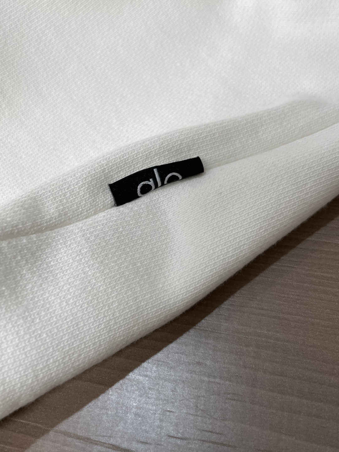 alo /秋冬新品 定制顶级卫衣棉,面料特别有质感,重工刺绣!冬季必备单品,保暖性好。男女通穿,细节到位,版型超赞,上 alo /秋冬新品 定制顶级卫衣棉,面料特别有质感,重工刺绣!冬季必备单品,保暖性好。男女通穿,细节到位,版型超赞,上