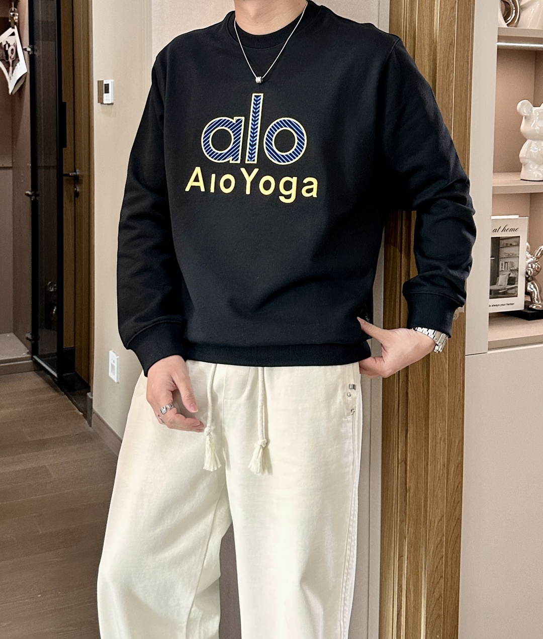 alo /秋冬新品 定制顶级卫衣棉,面料特别有质感,重工刺绣!冬季必备单品,保暖性好。男女通穿,细节到位,版型超赞,上 alo /秋冬新品 定制顶级卫衣棉,面料特别有质感,重工刺绣!冬季必备单品,保暖性好。男女通穿,细节到位,版型超赞,上