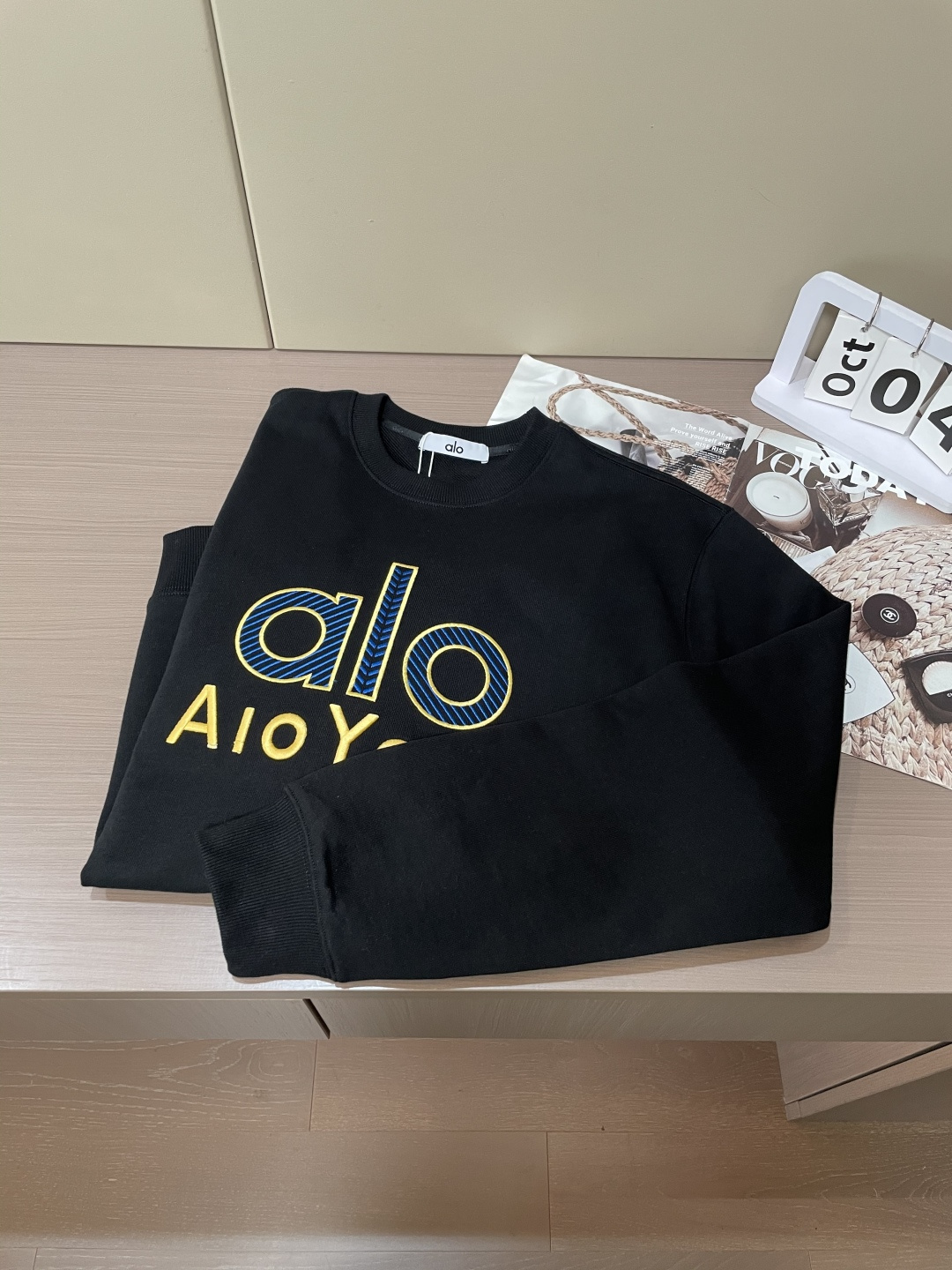 alo /秋冬新品 定制顶级卫衣棉,面料特别有质感,重工刺绣!冬季必备单品,保暖性好。男女通穿,细节到位,版型超赞,上 alo /秋冬新品 定制顶级卫衣棉,面料特别有质感,重工刺绣!冬季必备单品,保暖性好。男女通穿,细节到位,版型超赞,上
