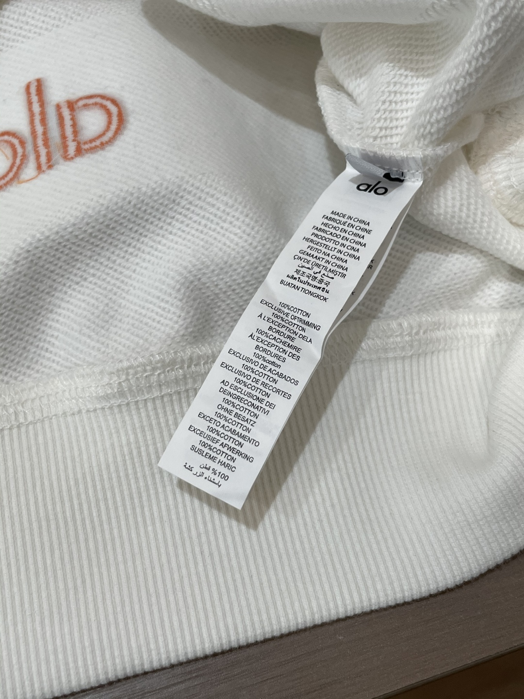 alo/秋冬新品 定制顶级卫衣棉,面料特别有质感,重工刺绣!冬季必备单品,保暖性好。男女通穿,细节到位,版型超赞,上身 alo/秋冬新品 定制顶级卫衣棉,面料特别有质感,重工刺绣!冬季必备单品,保暖性好。男女通穿,细节到位,版型超赞,上身
