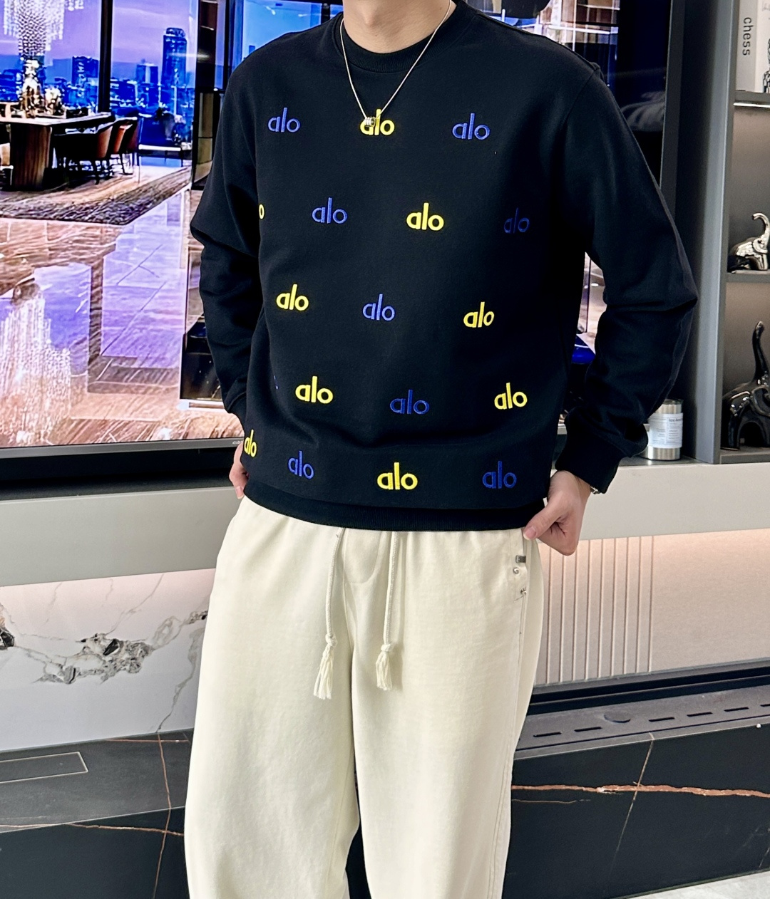 NO:571829,alo / 2025 autumn and winter new products Customized top-quality sweatshirt cotton, the fabric has a special texture and heavy embroidery!  A must-have item in winter, it has good warmth retention. It can be worn by both men and women, the details are in place, the shape is awesome, and the upper body effect is very good!  A versatile item!  Size M-XXL,,hoodie,sweatshirts,alexander wang19860909alo /2025秋冬新品 定制顶级卫衣棉,面料特别有质感,重工刺绣！冬季必备单品,保暖性好.男女通穿,细节到位,版型超赞,上身效果非常好！百搭单品！尺码M-XXL,,hoodie,sweatshirts,alexander wang,Men's clothing