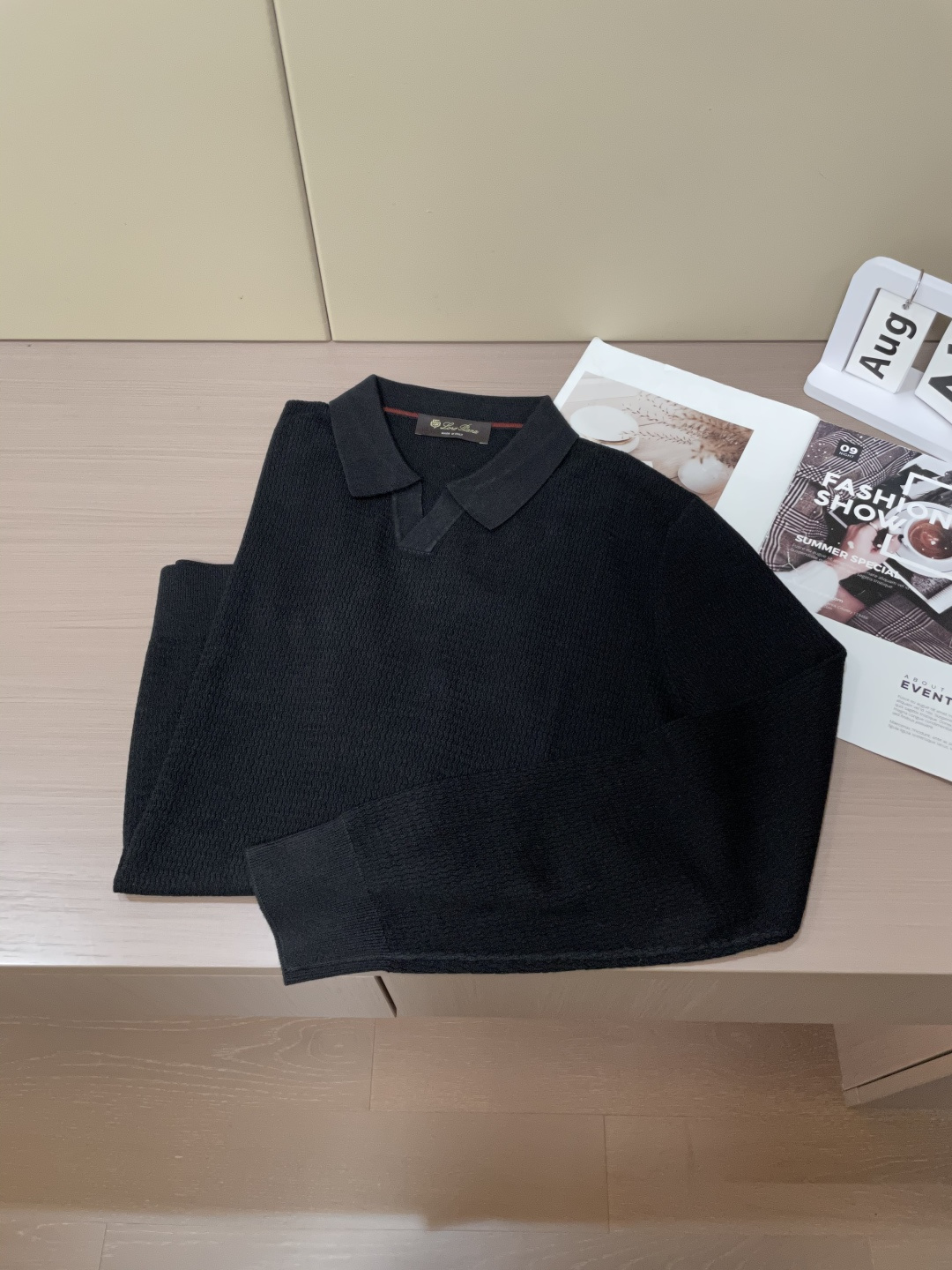 lP🆕家 2025春夏最新男士无纽扣翻领长袖针织衫，精选羊毛羊绒混纺面料制成， 80支超柔织物，14针密