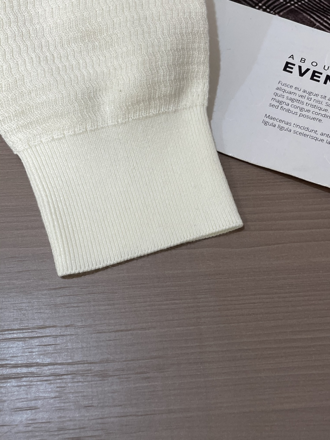 lP🆕家 2025春夏最新男士无纽扣翻领长袖针织衫，精选羊毛羊绒混纺面料制成， 80支超柔织物，14针密