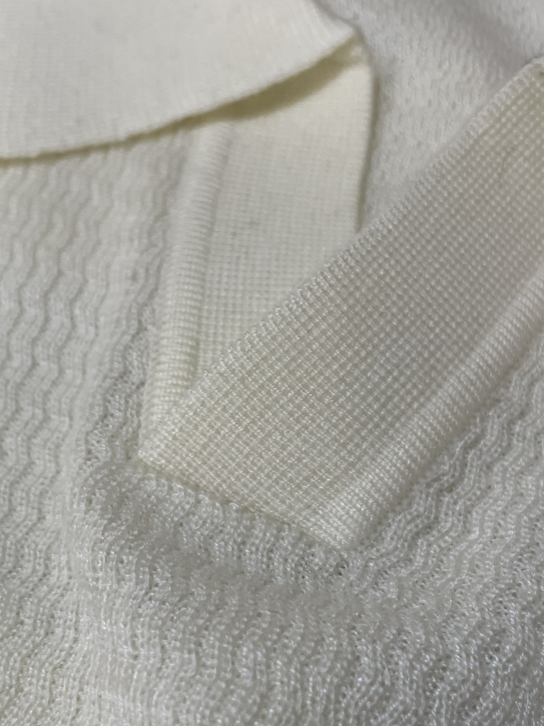 lP🆕家 2025春夏最新男士无纽扣翻领长袖针织衫，精选羊毛羊绒混纺面料制成， 80支超柔织物，14针密