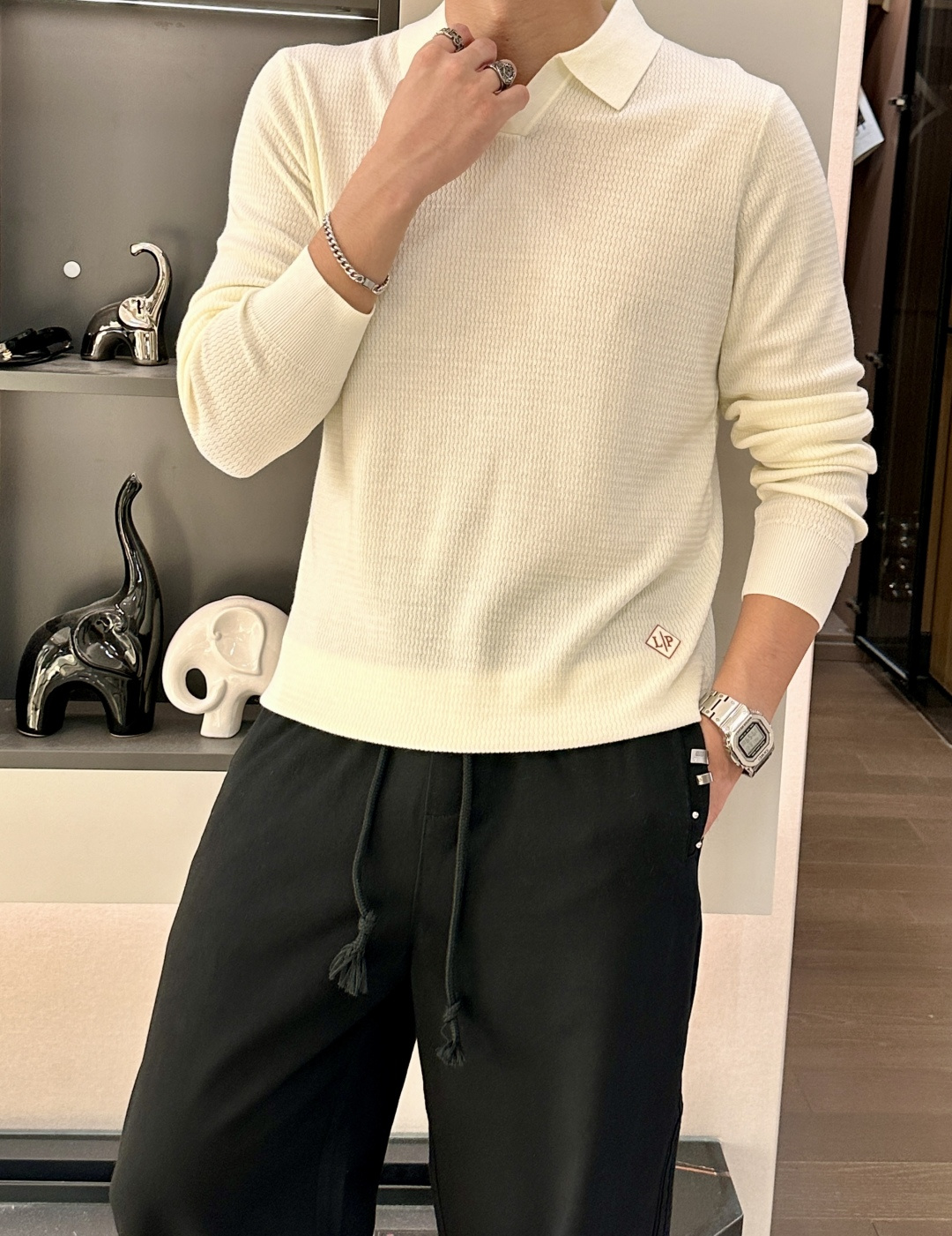 lP🆕家 2025春夏最新男士无纽扣翻领长袖针织衫，精选羊毛羊绒混纺面料制成， 80支超柔织物，14针密