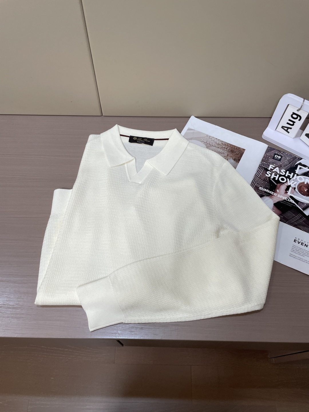 lP🆕家 2025春夏最新男士无纽扣翻领长袖针织衫，精选羊毛羊绒混纺面料制成， 80支超柔织物，14针密