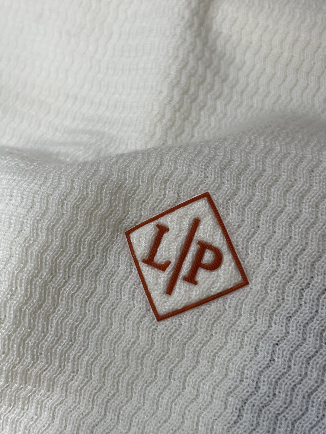 lP🆕家 2025春夏最新男士无纽扣翻领长袖针织衫，精选羊毛羊绒混纺面料制成， 80支超柔织物，14针密