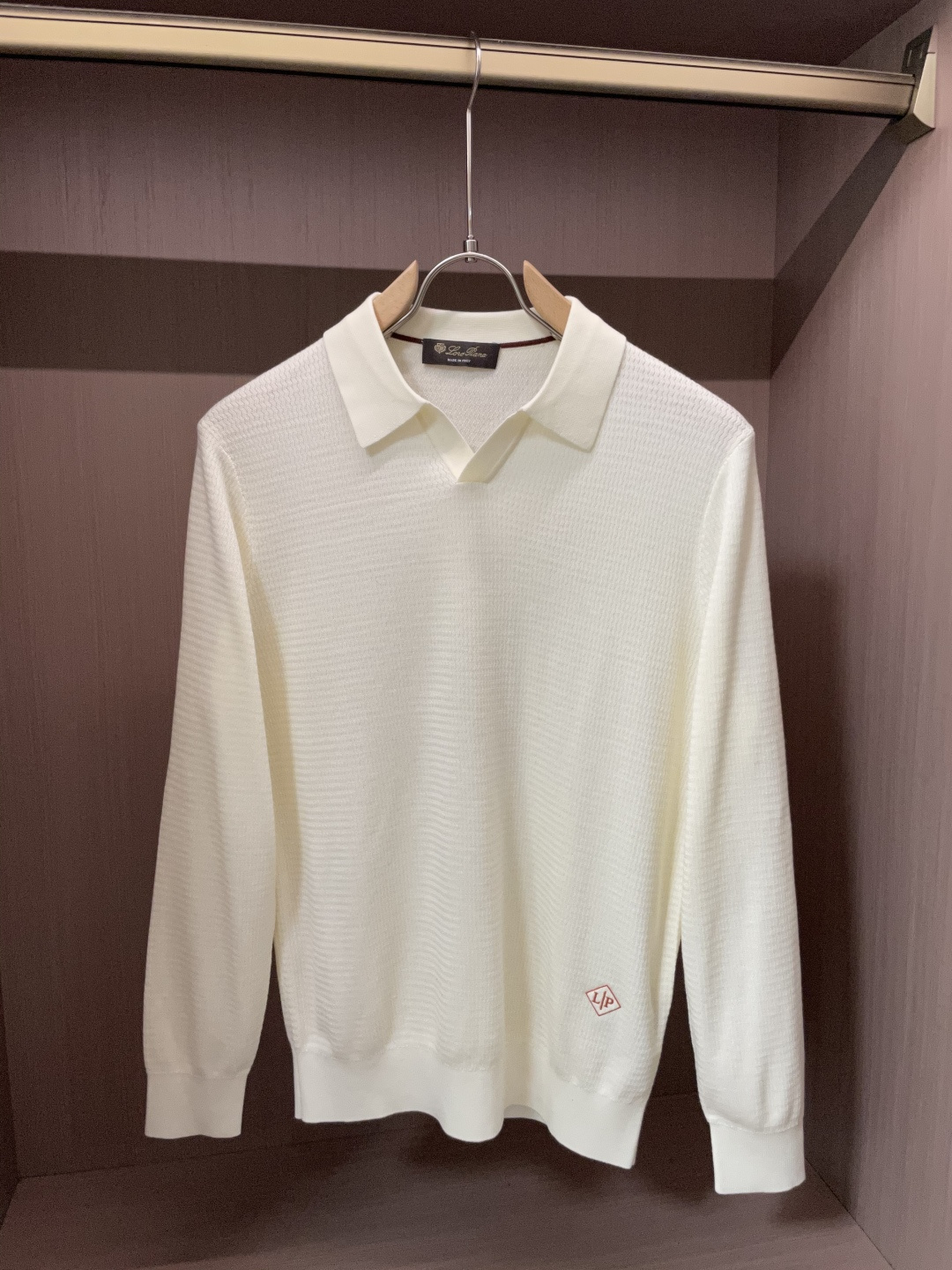 lP🆕家 2025春夏最新男士无纽扣翻领长袖针织衫，精选羊毛羊绒混纺面料制成， 80支超柔织物，14针密