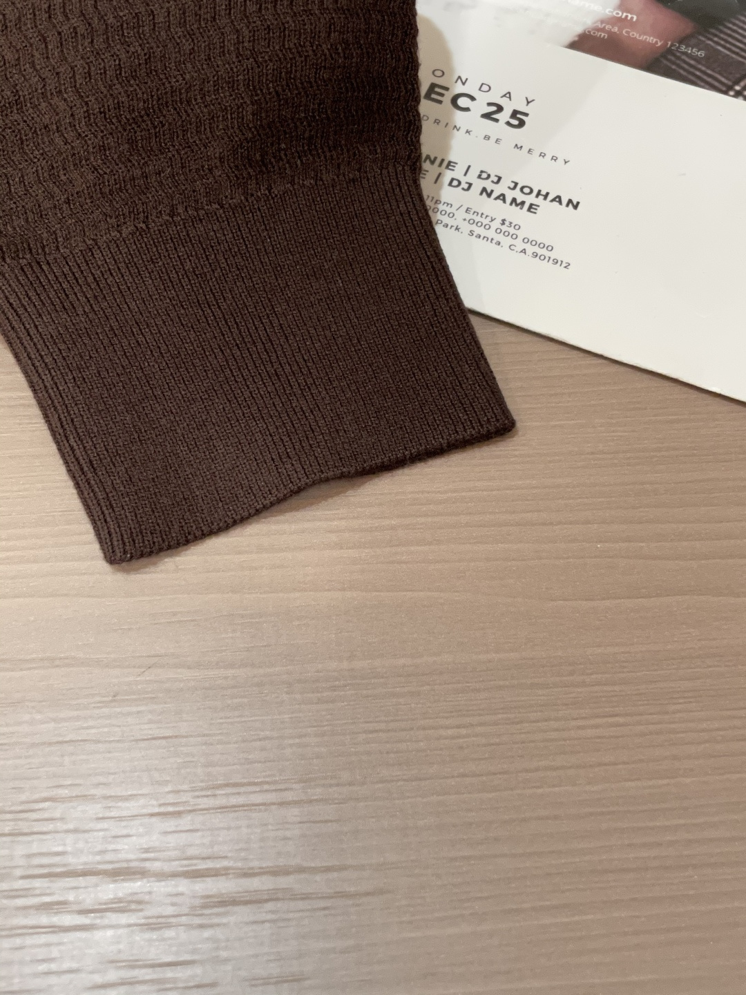 lP🆕家 2025春夏最新男士无纽扣翻领长袖针织衫，精选羊毛羊绒混纺面料制成， 80支超柔织物，14针密