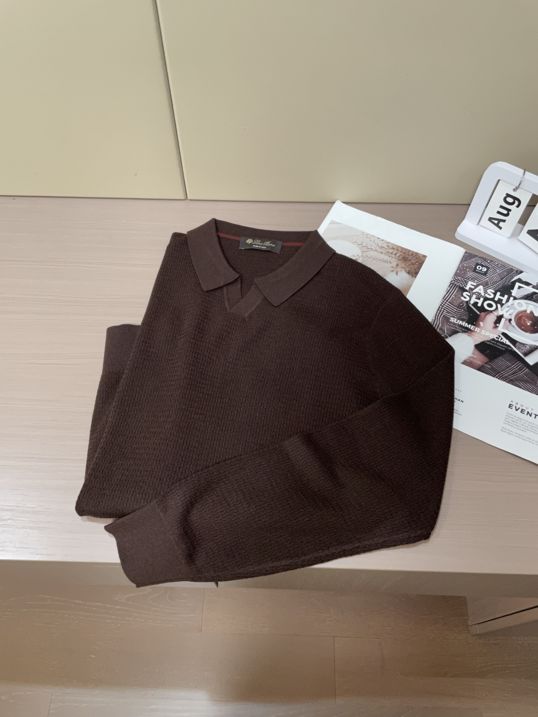 lP🆕家 2025春夏最新男士无纽扣翻领长袖针织衫，精选羊毛羊绒混纺面料制成， 80支超柔织物，14针密