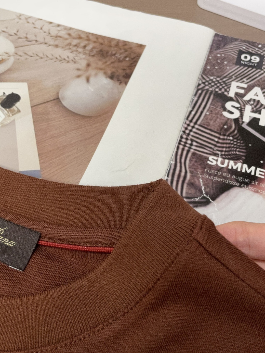 型号W-2539#，lP🆕家 2025秋冬最新字母徽标男士起角圆领长袖T恤，传统圆领套头款式，简单大方，