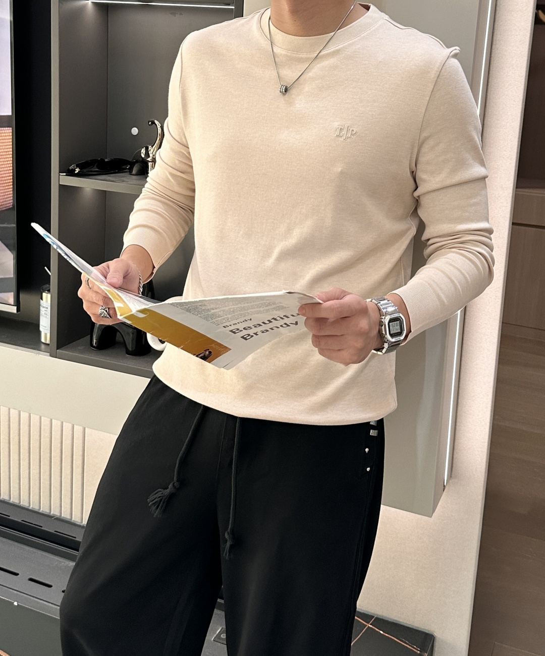 型号W-2539#，lP🆕家 2025秋冬最新字母徽标男士起角圆领长袖T恤，传统圆领套头款式，简单大方，