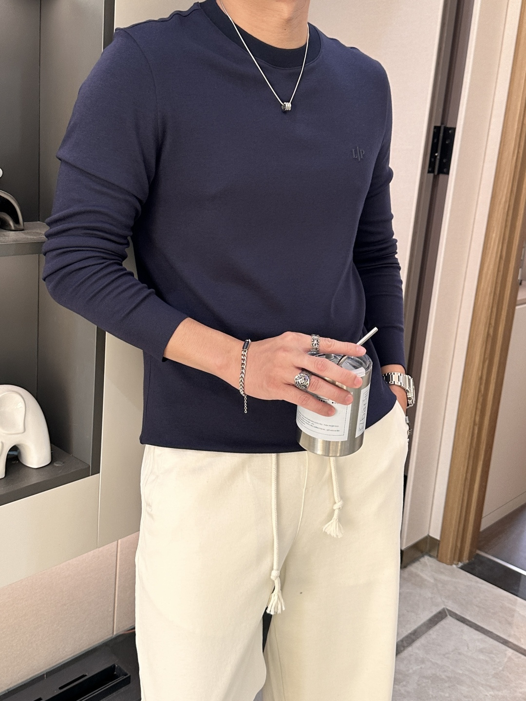 型号W-2539#，lP🆕家 2025秋冬最新字母徽标男士起角圆领长袖T恤，传统圆领套头款式，简单大方，