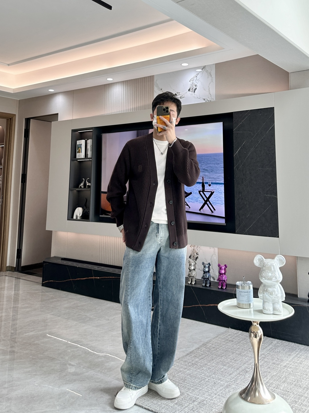 BC家 2025秋冬最新经典绣标男士加厚开衫毛衣，立体坑条纹理自带温润质感，利落V领衬得颈部线条更修长，