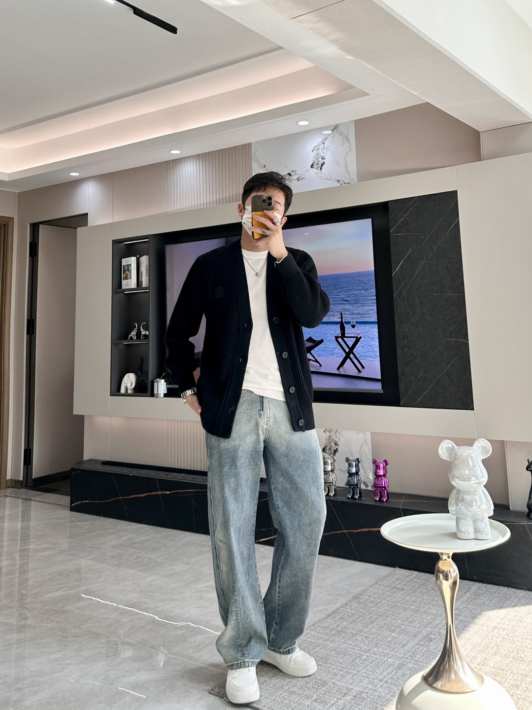 BC家 2025秋冬最新经典绣标男士加厚开衫毛衣，立体坑条纹理自带温润质感，利落V领衬得颈部线条更修长，