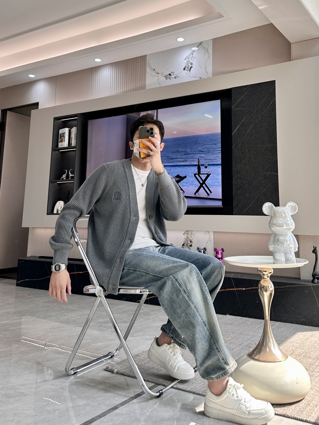 BC家 2025秋冬最新经典绣标男士加厚开衫毛衣，立体坑条纹理自带温润质感，利落V领衬得颈部线条更修长，