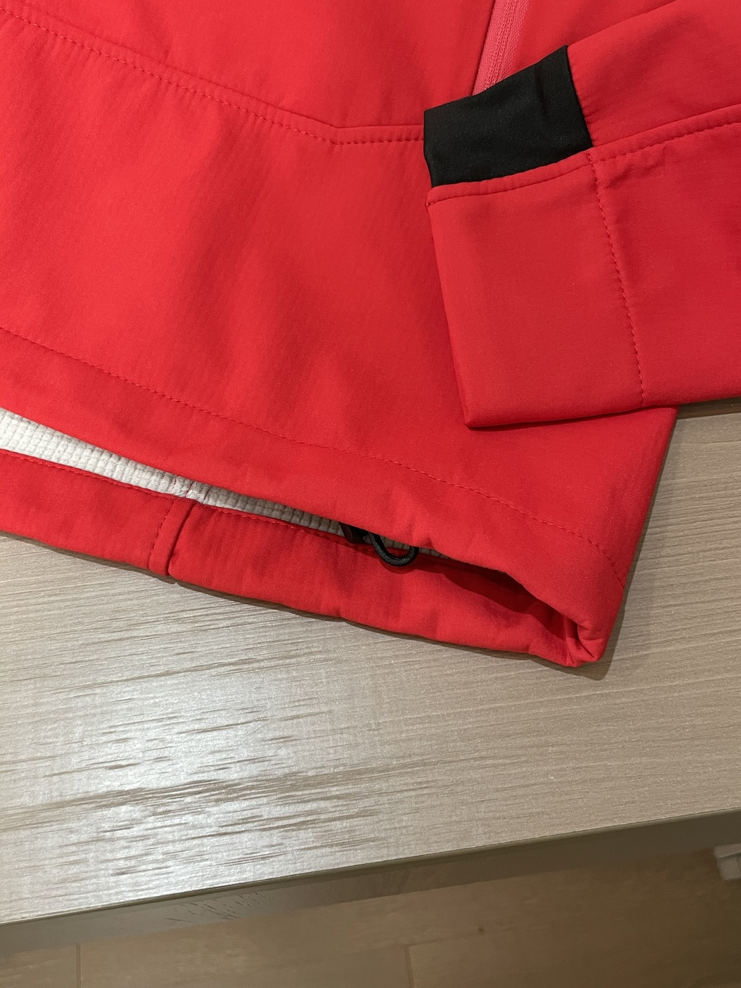 Arcteryx/始祖鸟 2025春秋新款软壳连帽夹克冲锋衣外套这款GAMMALT夹克采用轻薄耐磨的WE