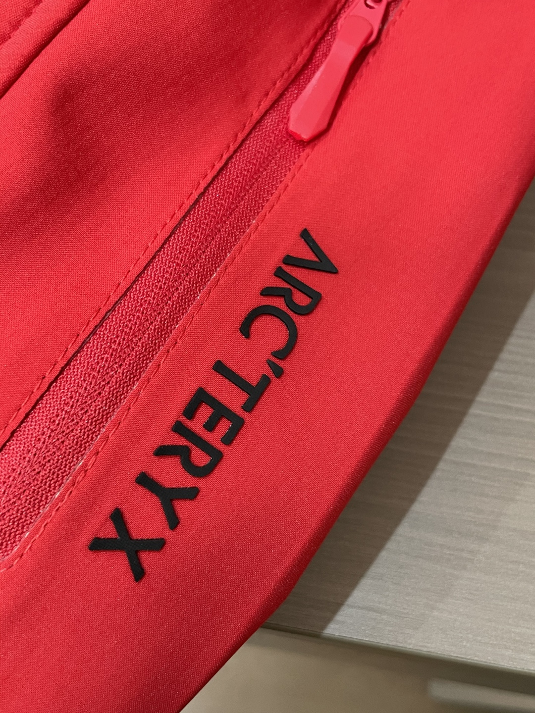 Arcteryx/始祖鸟 2025春秋新款软壳连帽夹克冲锋衣外套这款GAMMALT夹克采用轻薄耐磨的WE