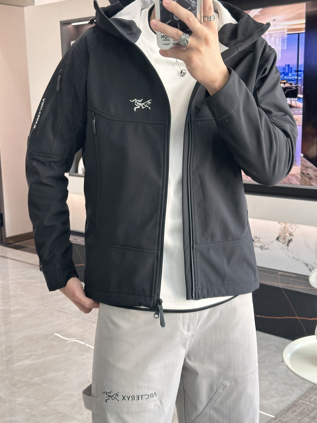 Arcteryx/始祖鸟 2025春秋新款软壳连帽夹克冲锋衣外套这款GAMMALT夹克采用轻薄耐磨的WE