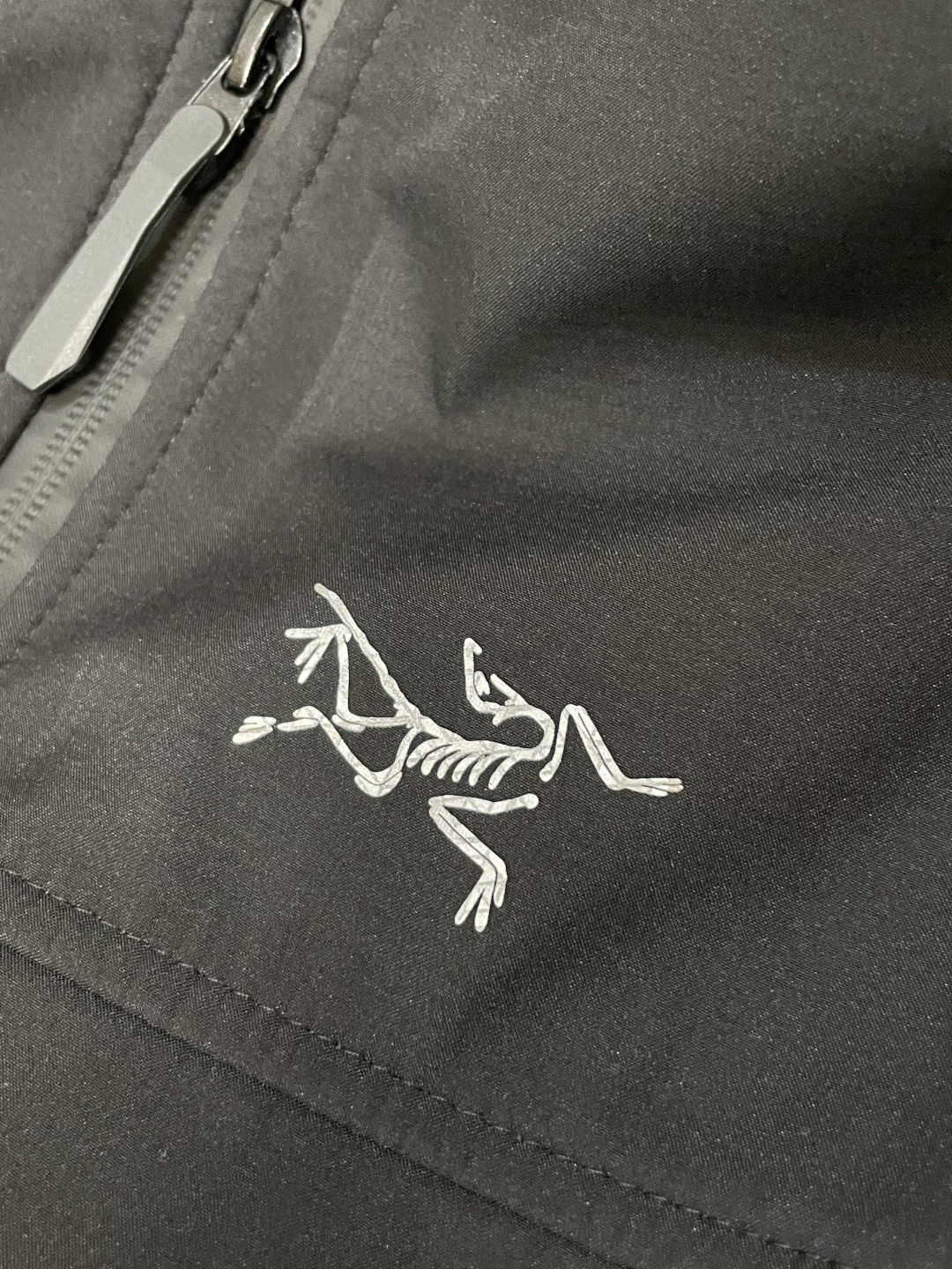 Arcteryx/始祖鸟 2025春秋新款软壳连帽夹克冲锋衣外套这款GAMMALT夹克采用轻薄耐磨的WE