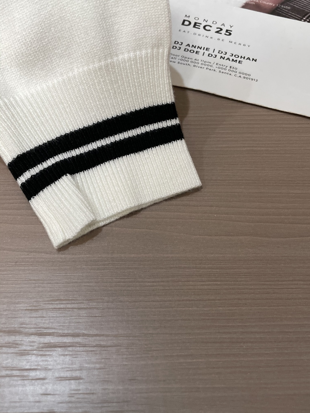 Gucc2025秋冬 高级定制 都市风十足 经典简约大气圆领打底针织毛衣。 采用进口羊毛混纺面料 柔软细