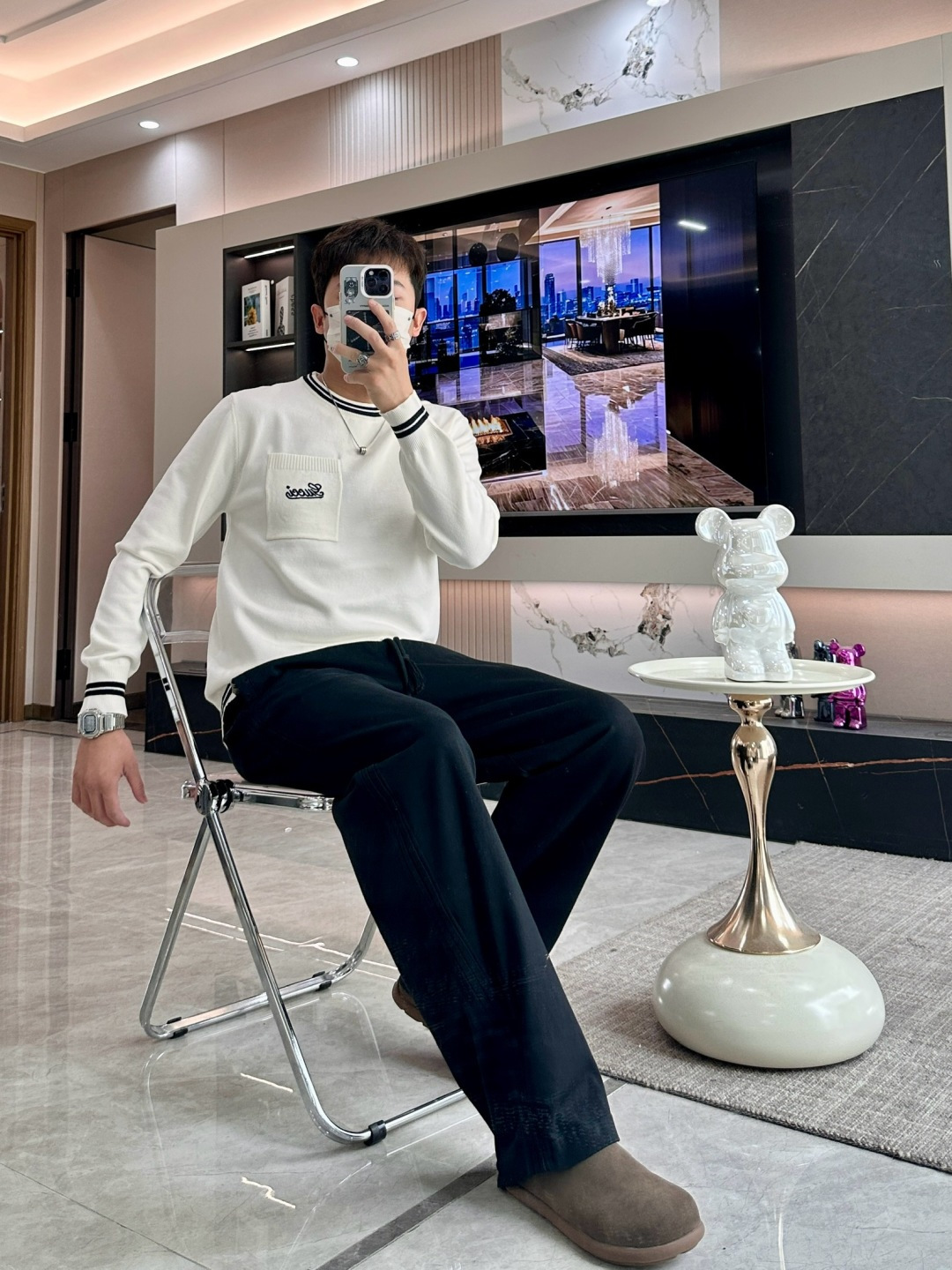 Gucc2025秋冬 高级定制 都市风十足 经典简约大气圆领打底针织毛衣。 采用进口羊毛混纺面料 柔软细