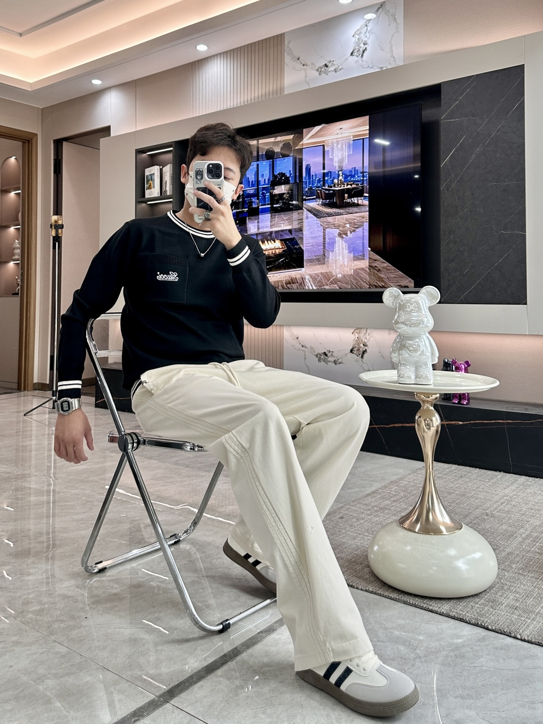 Gucc 2025秋冬 高级定制 都市风十足 经典简约大气圆领打底针织毛衣。 采用进口羊毛混纺面料 柔软