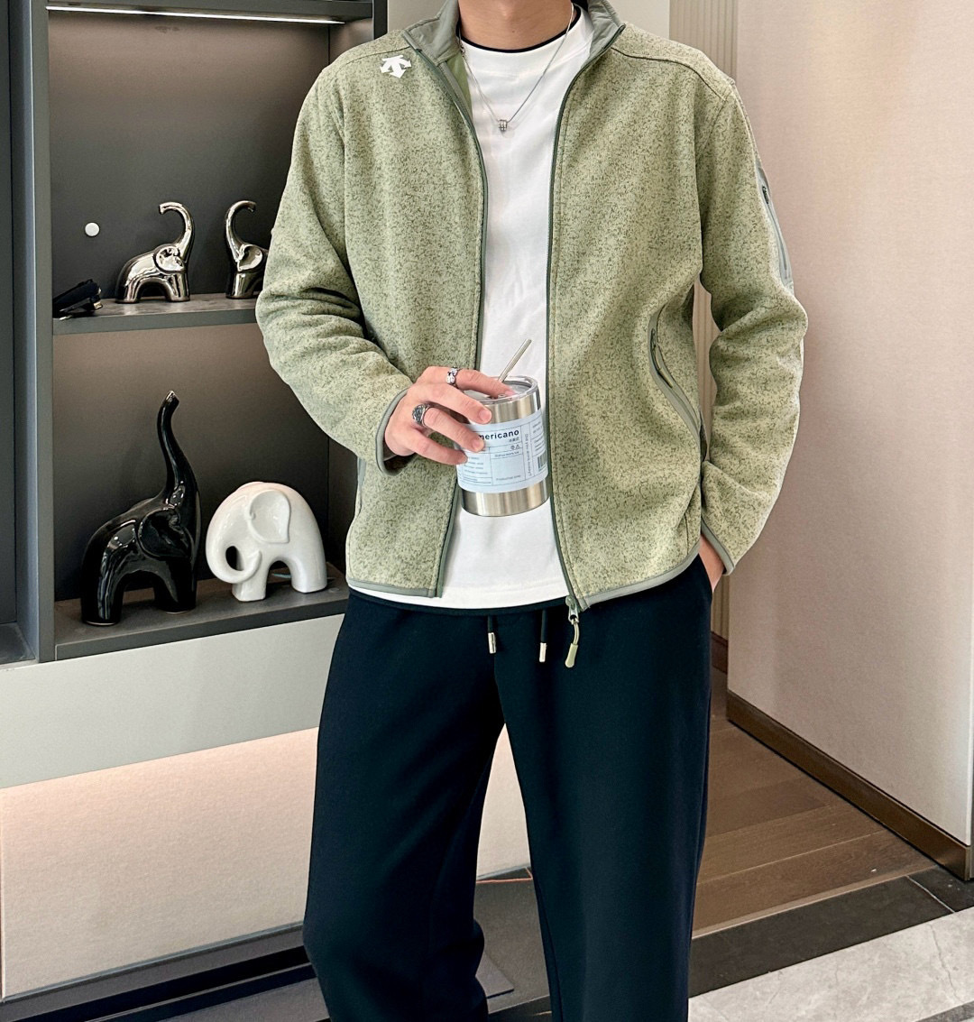 Descente 迪桑特 春季户外运动休闲抓绒夹克外套，新款春季夹克外套，做工精美，不管是材质还是细节还