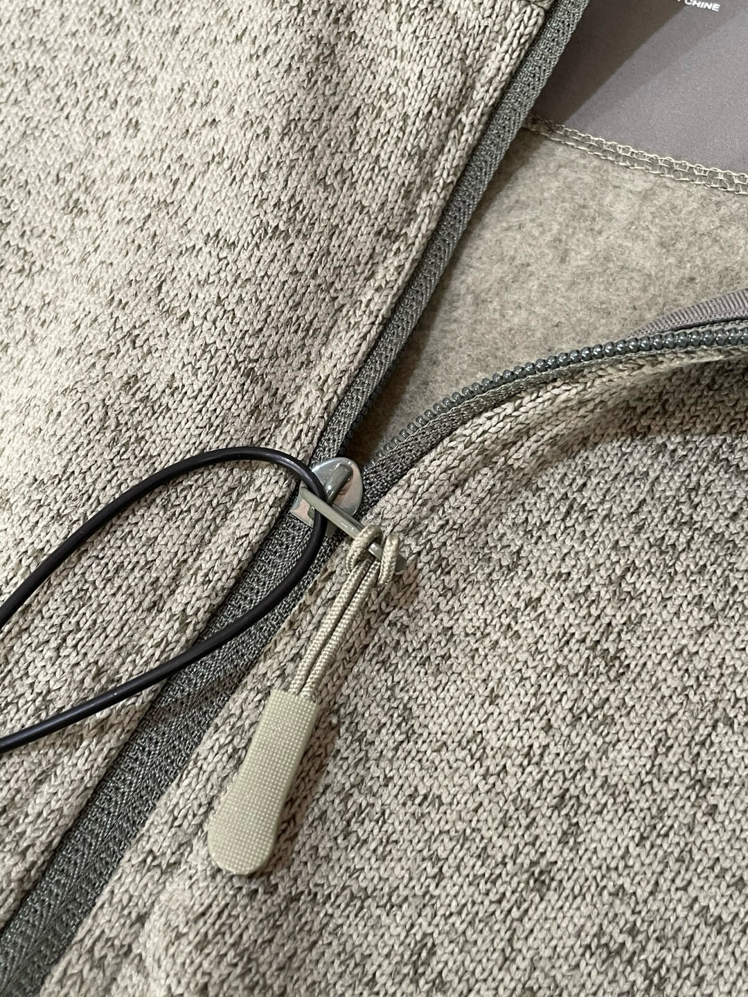 Descente 迪桑特 春季户外运动休闲抓绒夹克外套，新款春季夹克外套，做工精美，不管是材质还是细节还