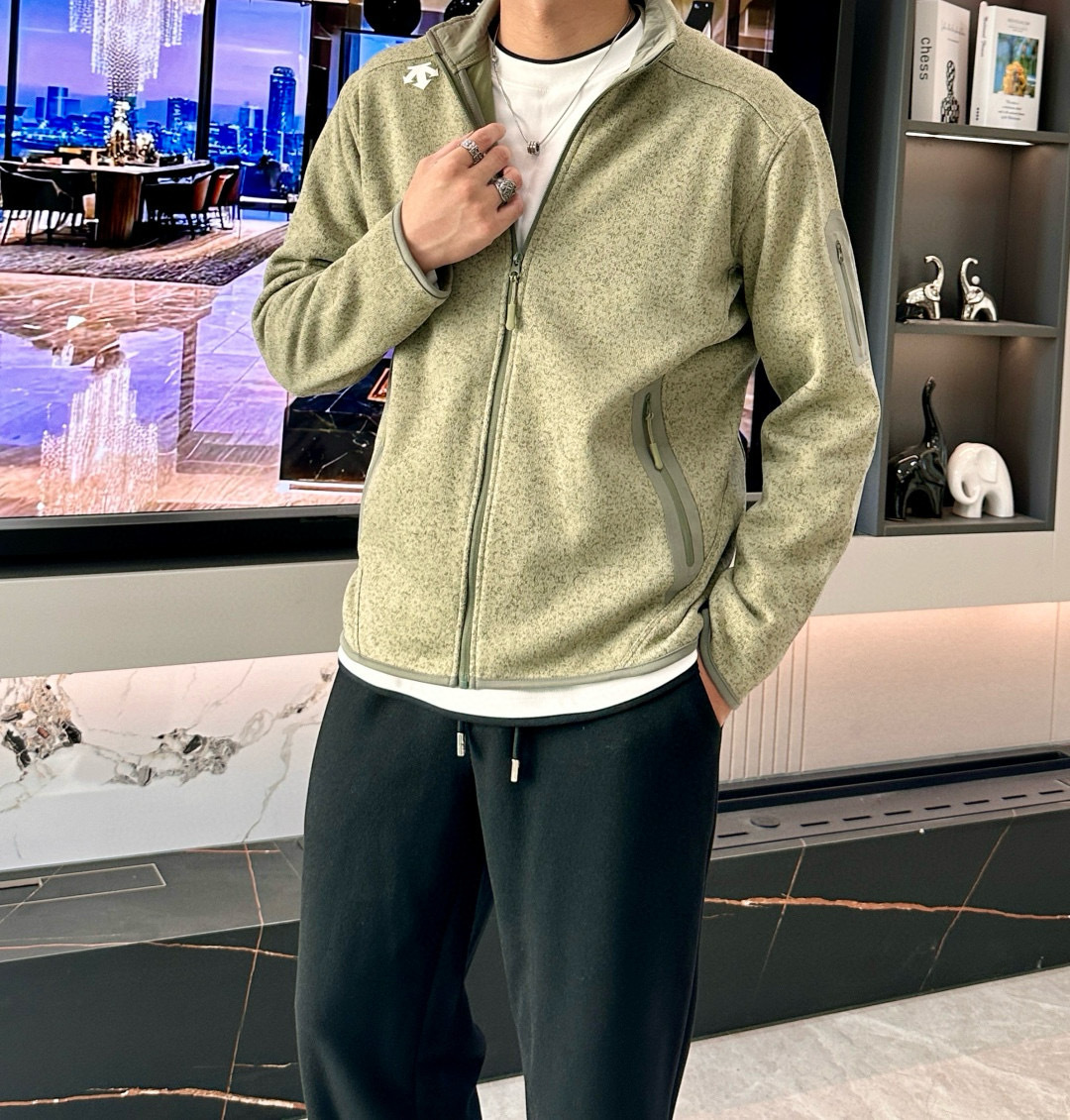 Descente 迪桑特 春季户外运动休闲抓绒夹克外套，新款春季夹克外套，做工精美，不管是材质还是细节还