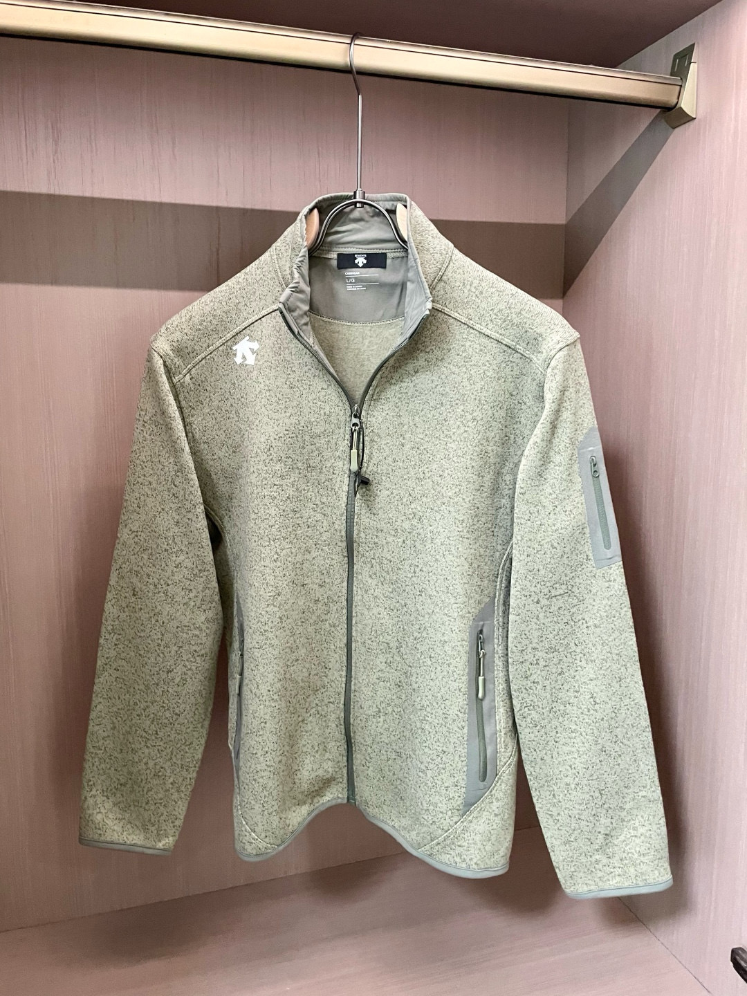 Descente 迪桑特 春季户外运动休闲抓绒夹克外套，新款春季夹克外套，做工精美，不管是材质还是细节还