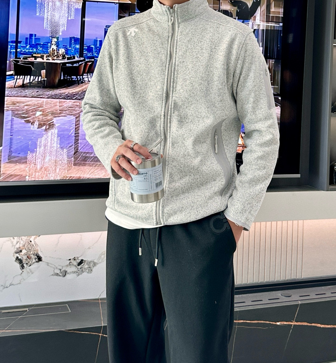 Descente 迪桑特 春季户外运动休闲抓绒夹克外套，新款春季夹克外套，做工精美，不管是材质还是细节还